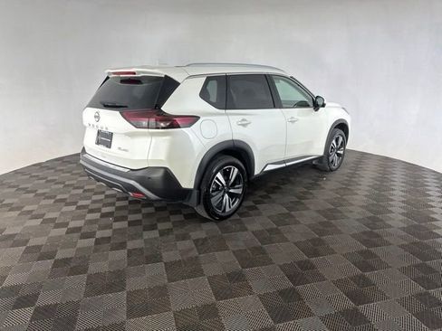 Certified 2022 Nissan Rogue SL w/ SL Premium Package AWD/4WD image 5