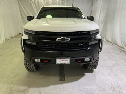 Used 2020 Chevrolet Silverado 1500 LT Trail Boss w/ Convenience Package image 3