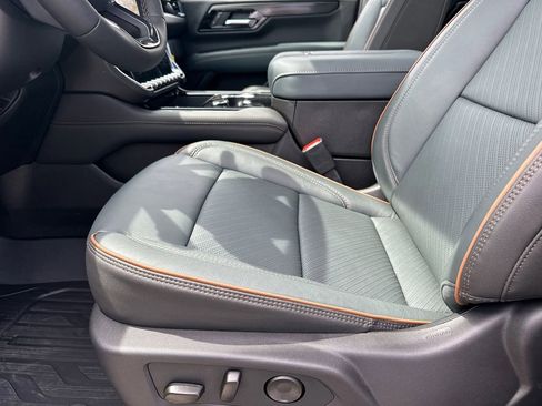 New 2026 GMC Yukon AT4 w/ AT4 Premium Plus Package image 10