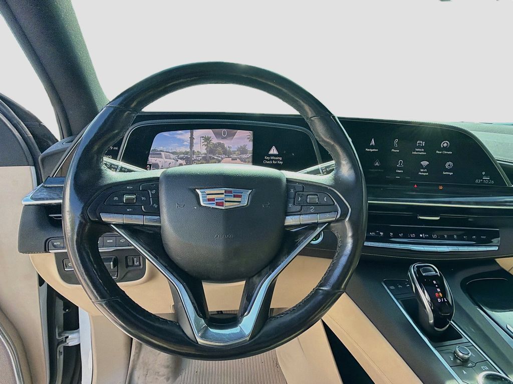 Used 2021 Cadillac Escalade ESV Premium Luxury w/ Driver Assist Tech Package AWD/4WD image 11