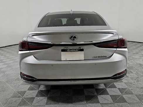 Used 2021 Lexus ES 300h w/ Premium Package image 5