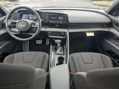 New 2025 Hyundai Elantra Sport image 13
