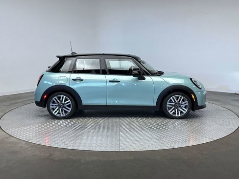 New 2026 MINI Cooper S image 10