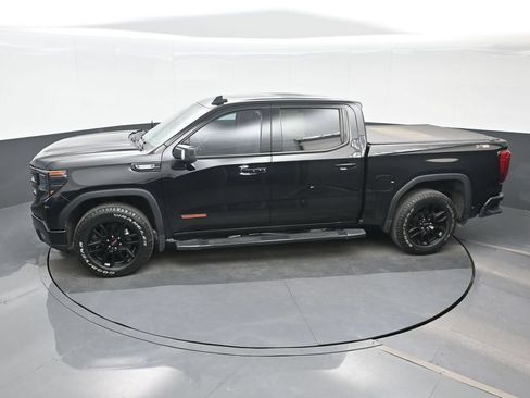 Used 2022 GMC Sierra 1500 Elevation w/ Elevation Premium Package AWD/4WD image 18