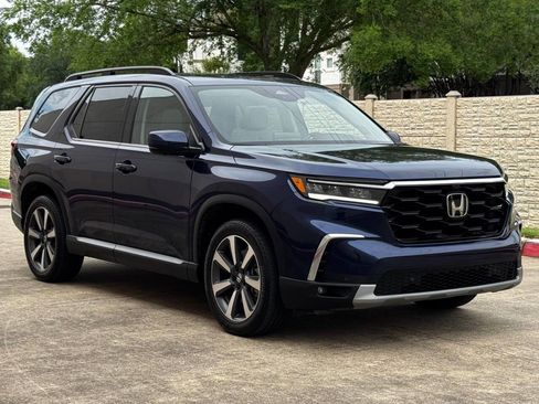 Used 2023 Honda Pilot Elite image 6
