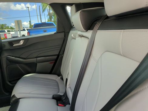 Used 2026 Ford Escape SE w/ PHEV Premium Package FWD image 18