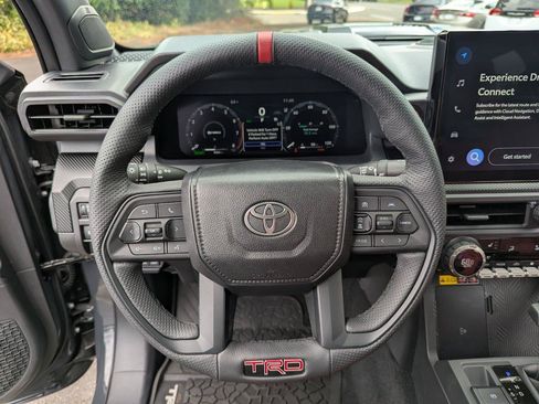 Used 2025 Toyota Tacoma TRD Pro AWD/4WD image 13