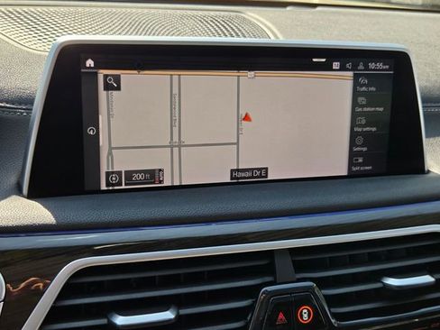 Used 2022 BMW 740i xDrive w/ Premium Package image 30