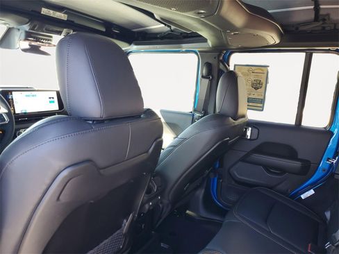 New 2025 Jeep Wrangler Sahara image 11