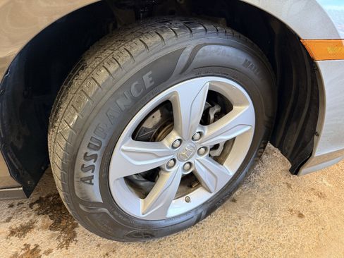 Used 2019 Honda Odyssey EX image 10