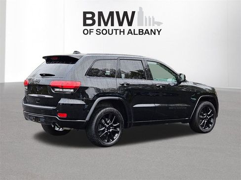 Used 2020 Jeep Grand Cherokee Altitude image 4
