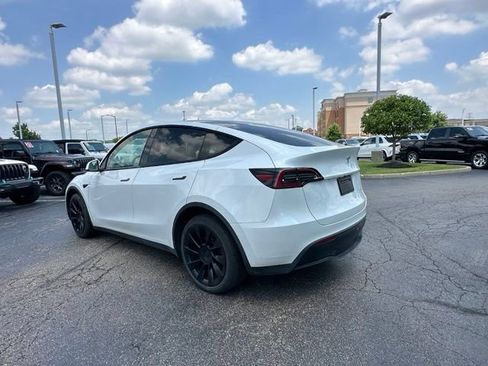 Used 2023 Tesla Model Y Long Range AWD/4WD image 9