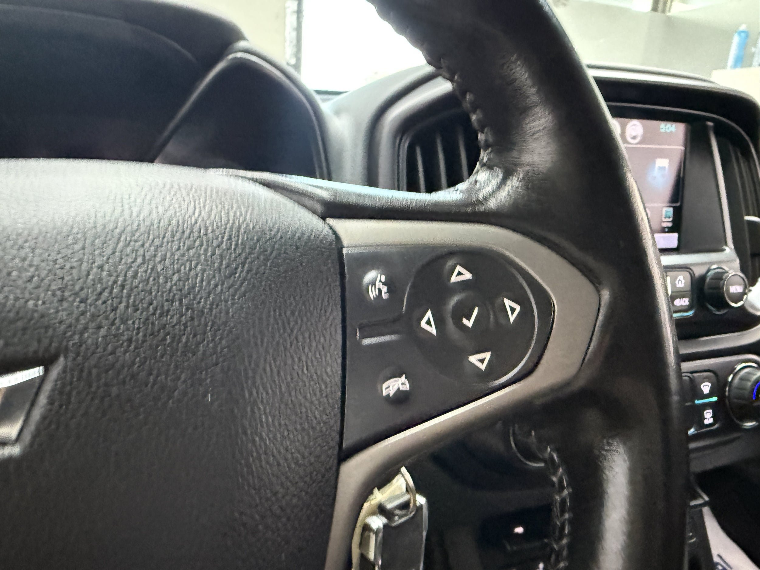 Used 2017 Chevrolet Colorado Z71 AWD/4WD image 14