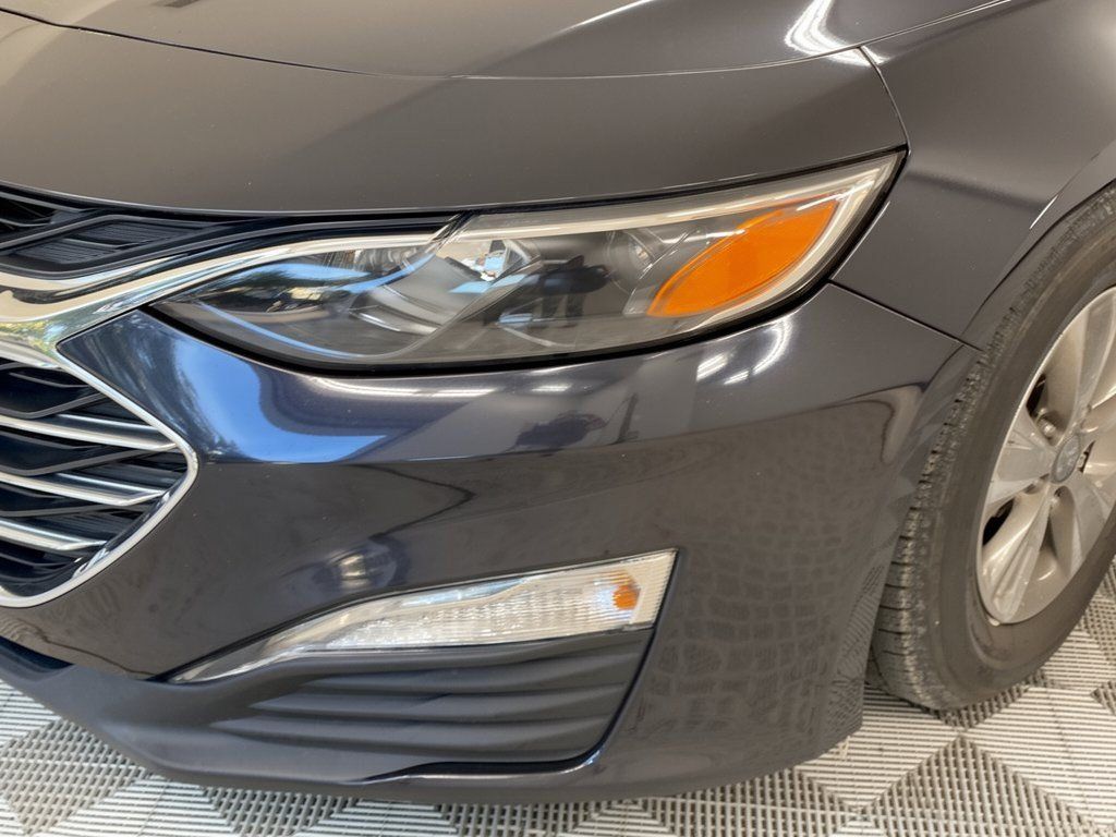 Used 2023 Chevrolet Malibu LT w/ Driver Confidence Package FWD image 9