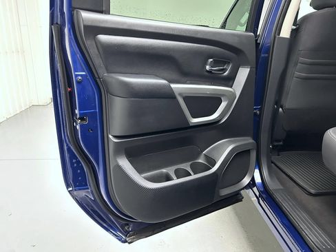 Used 2021 Nissan Titan SV w/ SV Convenience Package AWD/4WD image 20