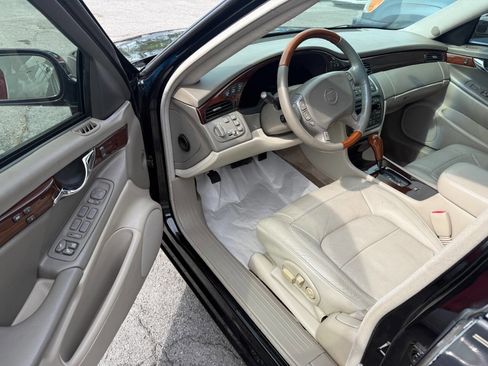 Used 2005 Cadillac De Ville DTS w/ Equipment Group FWD image 7
