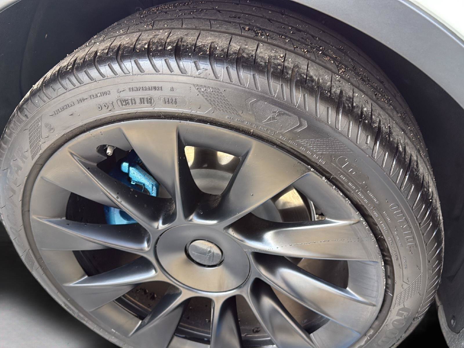 Used 2023 Tesla Model Y Long Range AWD/4WD image 12