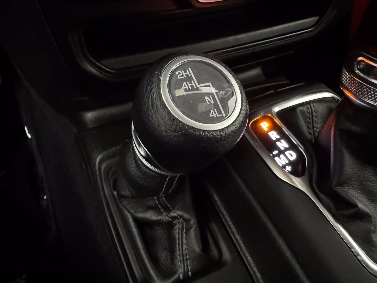 Used 2024 Jeep Wrangler Unlimited Sport AWD/4WD image 23