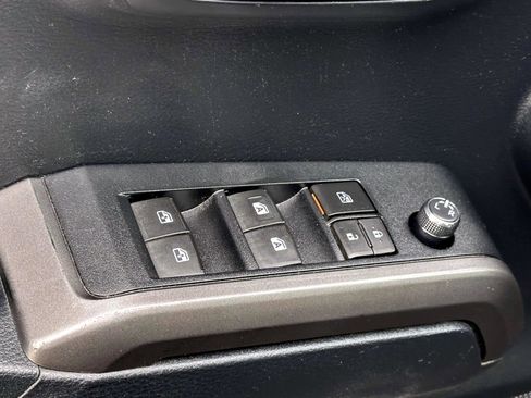 Used 2016 Toyota Tacoma TRD Sport image 14