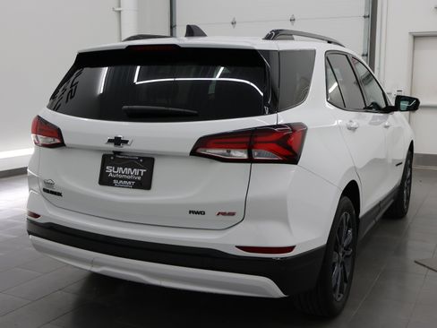 Used 2024 Chevrolet Equinox RS w/ LPO, Floor Liner Package AWD/4WD image 5