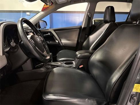 Used 2018 Toyota RAV4 XLE image 16