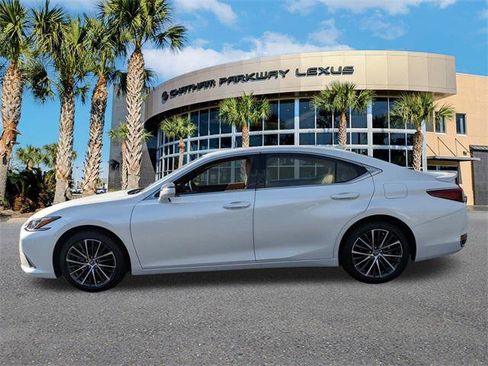 Certified 2025 Lexus ES 300h w/ Premium Package image 7
