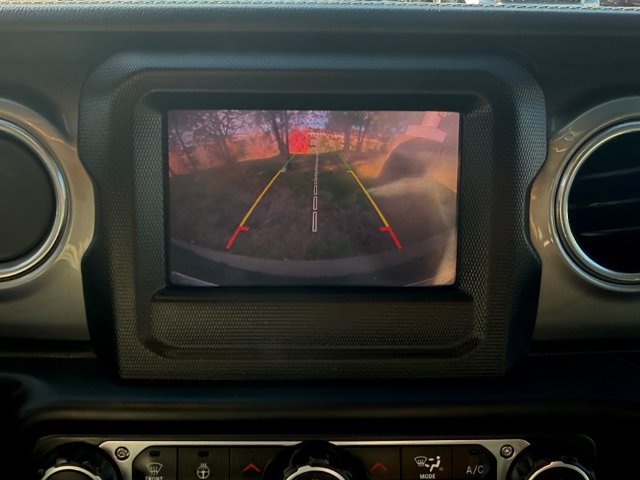 Used 2019 Jeep Wrangler Unlimited Sahara w/ Safety Group AWD/4WD image 29