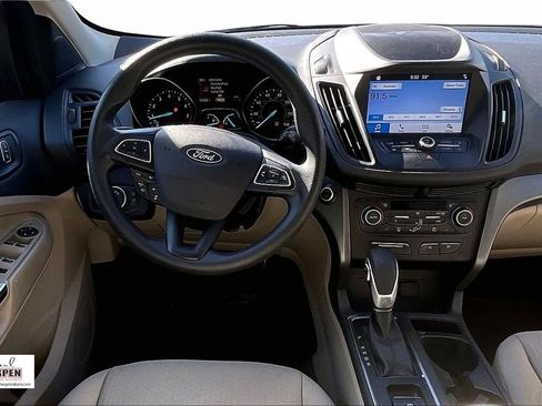 Used 2019 Ford Escape SE image 5