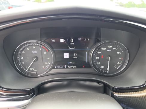 Used 2023 Cadillac XT6 Premium Luxury w/ Platinum Package AWD/4WD image 37