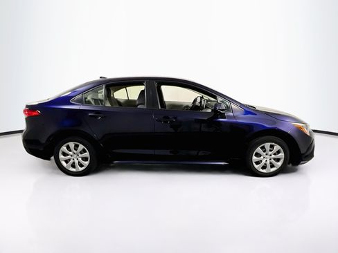 Used 2021 Toyota Corolla LE w/ Carpet Mat Package (TMS) FWD image 4