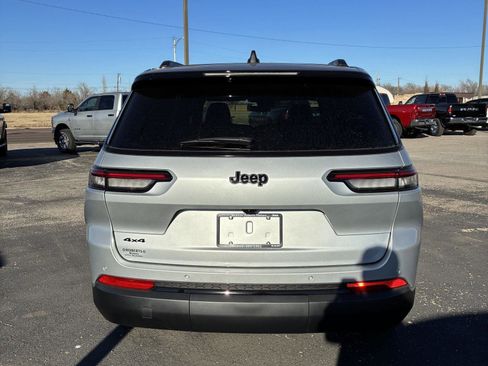 New 2025 Jeep Grand Cherokee L Limited image 15