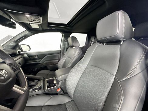 Used 2025 Toyota Tacoma Limited image 3