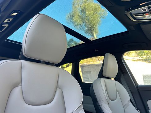 New 2026 Volvo XC60 B5 Plus w/ Climate Package AWD/4WD image 13