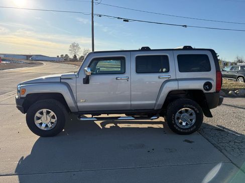 Used 2006 HUMMER H3 image 8