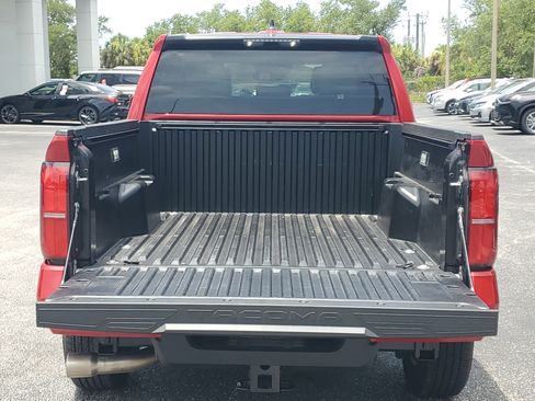 Certified 2025 Toyota Tacoma SR5 AWD/4WD image 10