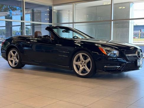 Used 2015 Mercedes-Benz SL 400 w/ Premium I Package image 6