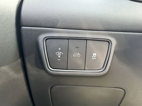 Used 2024 Hyundai Santa Cruz SE image 17