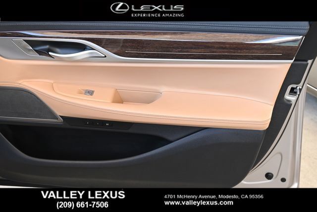 Used 2022 BMW 750i xDrive AWD/4WD image 20