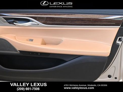 Used 2022 BMW 750i xDrive AWD/4WD image 20