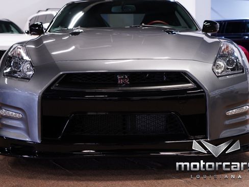 Used 2014 Nissan GT-R Black Edition image 10