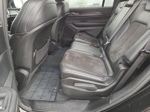 Certified 2024 Jeep Grand Cherokee L Laredo image 21