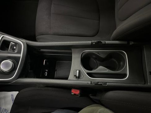 Used 2015 Chrysler 200 Limited w/ Convenience Group image 53