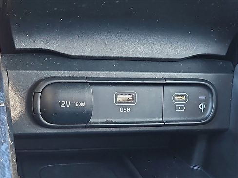 Used 2023 Kia Telluride S image 19