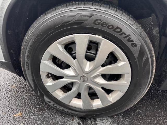 Used 2020 Nissan Rogue S AWD/4WD image 30