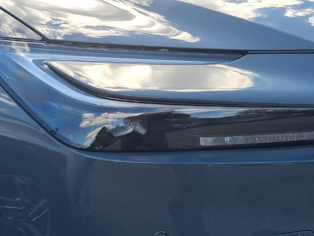 Used 2025 Toyota Prius LE FWD image 10