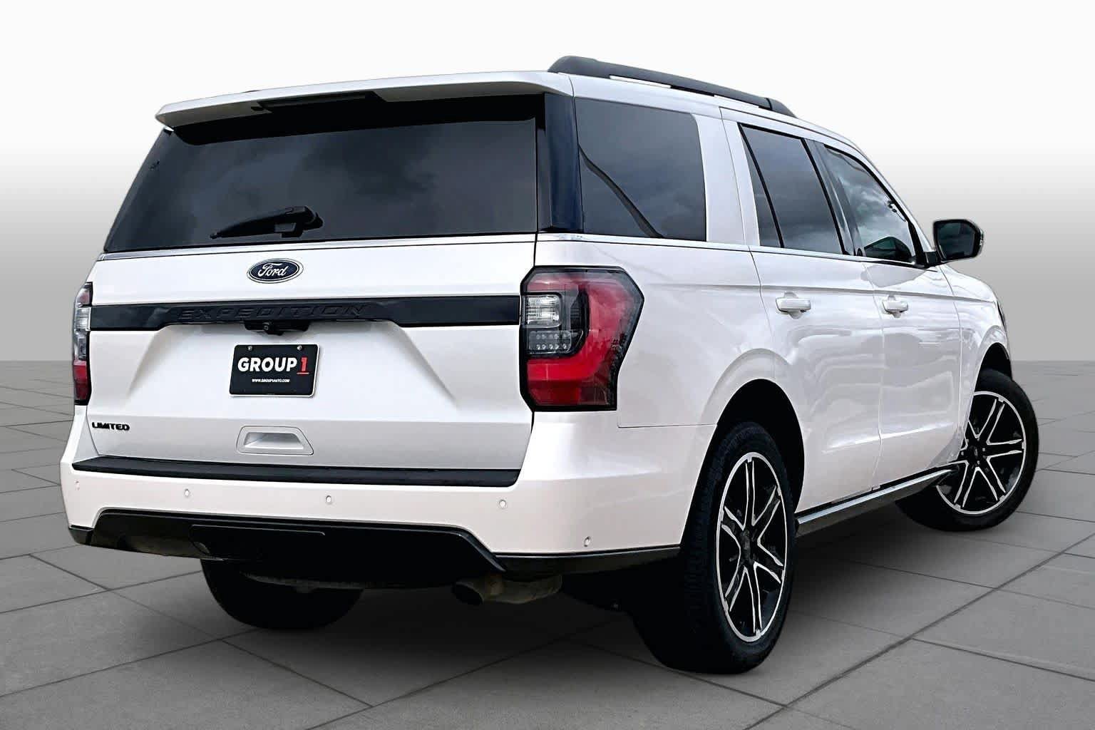 Used 2019 Ford Expedition Limited w/ Equipment Group 303A RWD image 13