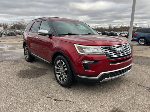 Certified 2018 Ford Explorer Platinum image 3