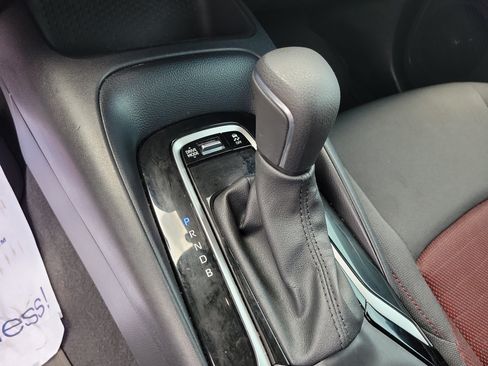 Used 2025 Toyota Corolla SE FWD image 27