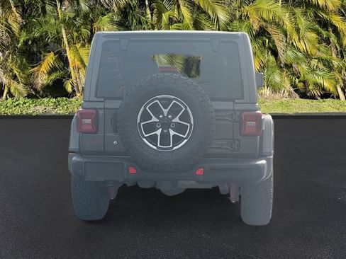 Used 2019 Jeep Wrangler Unlimited Rubicon AWD/4WD image 6