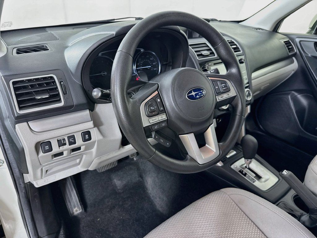 Used 2017 Subaru Forester 2.5i Premium AWD/4WD image 9